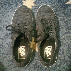 VANS black/white Canvas Low Lace Up Sneakers Skate